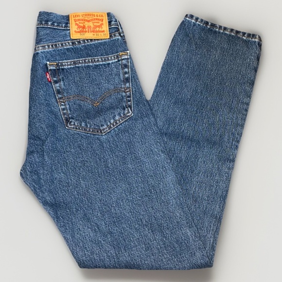 Levi's Classic Blue Relaxed Jeans - Picture 2 of 5